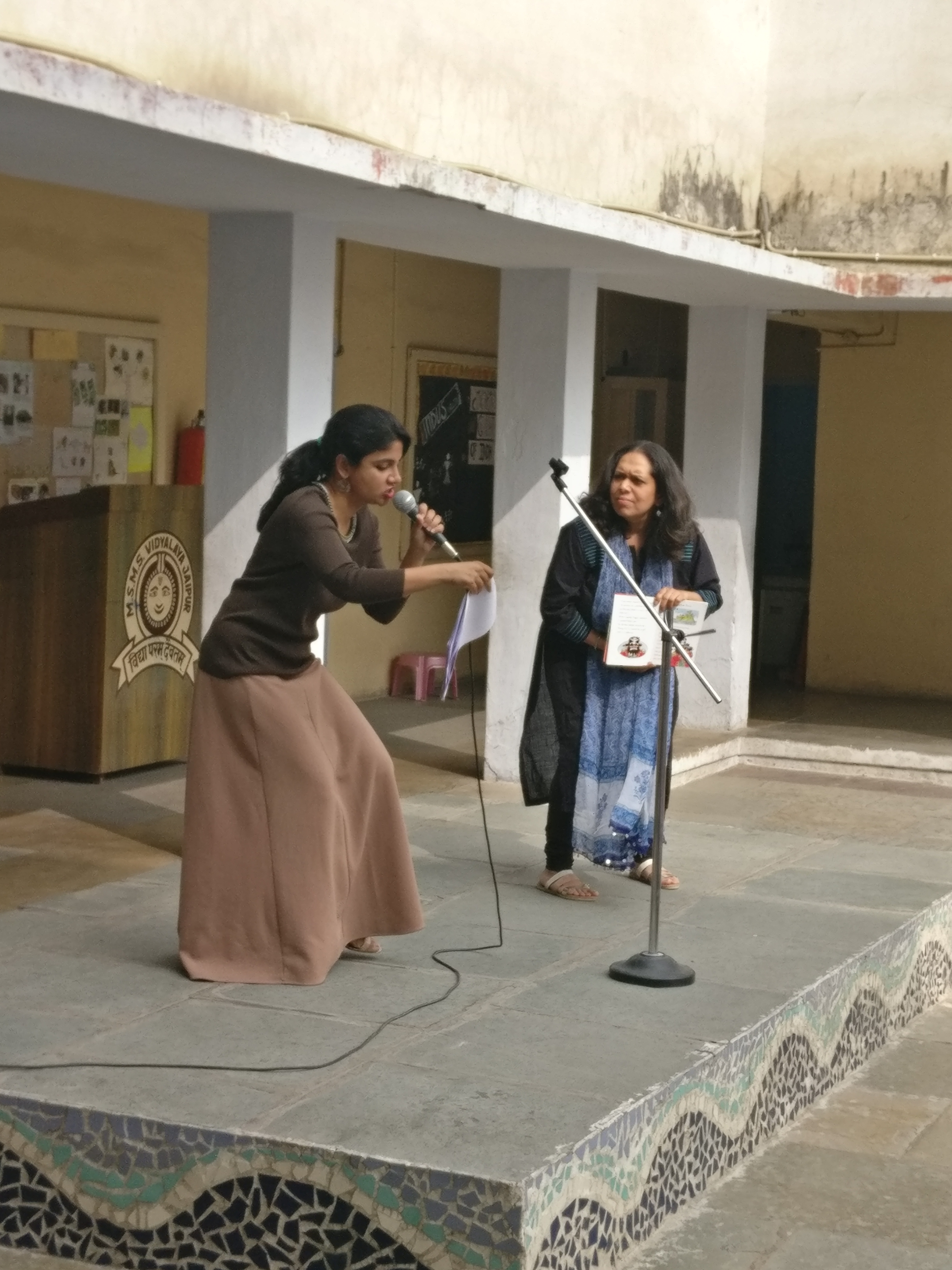 Story Tree session moment - storytelling for kids